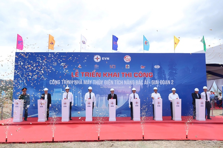 Le Vietnam lance la construction de sa première centrale hydroélectrique à accumulation par pompage