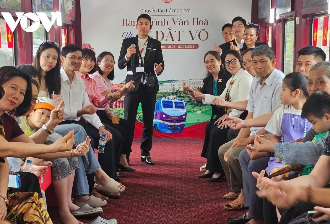 Binh Dinh sur les rails: un voyage immersif au cœur des traditions vietnamiennes