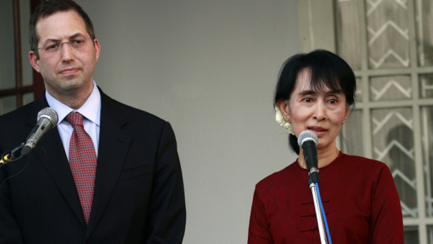 สหรัฐฟื้นฟูความสัมพันธ์ทางการทูตกับพม่า