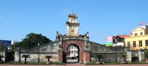 Quảng Bình quê ta ơi - “กว๋างบิ่งแผ่นดินที่รักยิ่ง”