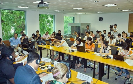 การประชุมที่ปรึกษากลุ่มนักอุปถัมภ์ให้แก่เวียดนามหรือ CG  ปี 2012