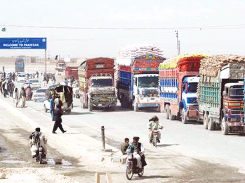 รถบรรทุกที่ลำเลียงขนส่งยุทธปัจจัยให้นาโต้ได้เข้าสู่อัฟกานิสถานแล้ว