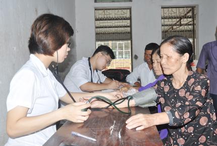 กิจกรรมรำลึกวันรำลึกถึงทหารทุพพลภาพและทหารที่สละชีพเพื่อชาติในสงคราม