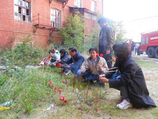 การส่งศพและอัฐิ 14 ชุดของพลเมืองเวียดนามที่เสียชีวิตในรัสเซียกลับประเทศ