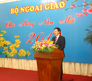 ส่งเสริมการประชาสัมพันธ์งานด้านต่างประเทศ