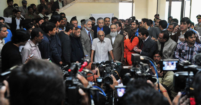 ปากีสถานแต่งตั้งนายกรัฐมนตรีเฉพาะกาล