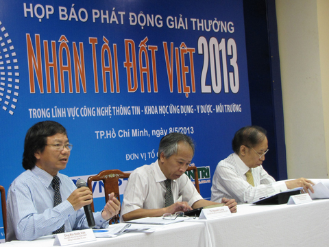 เปิดการประกวดชิงรางวัล Nhân tài đất Việt ปี 2013 ณ นครโฮจิมินห์