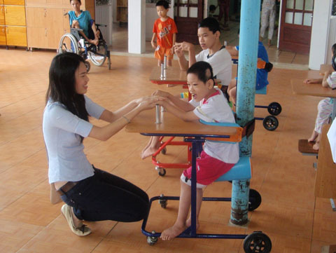 กองทุนเพื่อเด็กแห่งสหประชาชาติให้ความช่วยเหลือเด็กพิการเวียดนามต่อไป