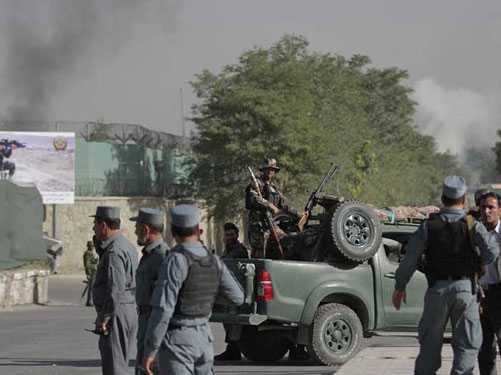 กลุ่มตาลิบันทำการโจมตีใส่ทำเนียบประธานาธิบดีอัฟกานิสถาน