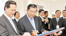 สือต่างๆของกัมพูชารายงานข่าวพรรคคอมมิวนิสต์เวียดนามส่งโทรเลขอวยพรพรรค CPP