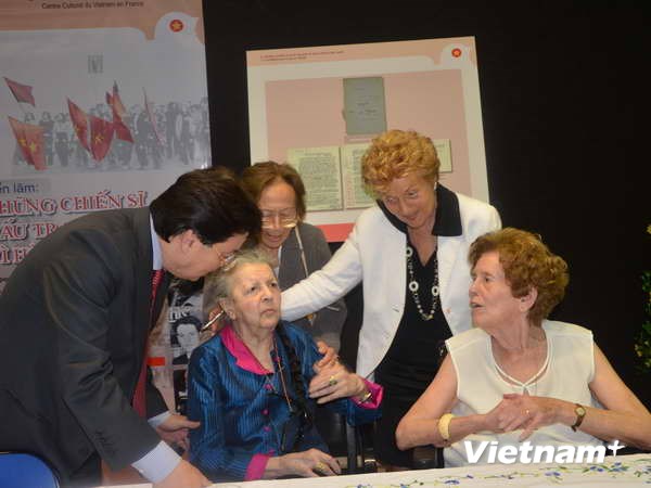 งานนิทรรศการ “ทหารที่ต่อสู้เพื่อเวียดนามที่สันติภาพ” ณ ประเทศฝรั่งเศส