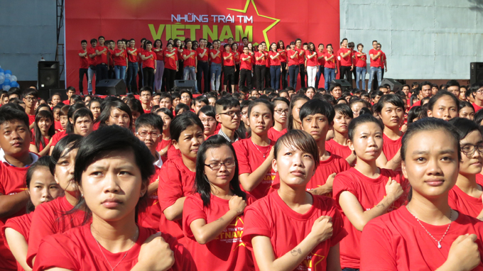 ๙๐ ล้านหัวใจที่รักสันติและเสรีภาพมุ่งใจสู่ทะเลตะวันออก