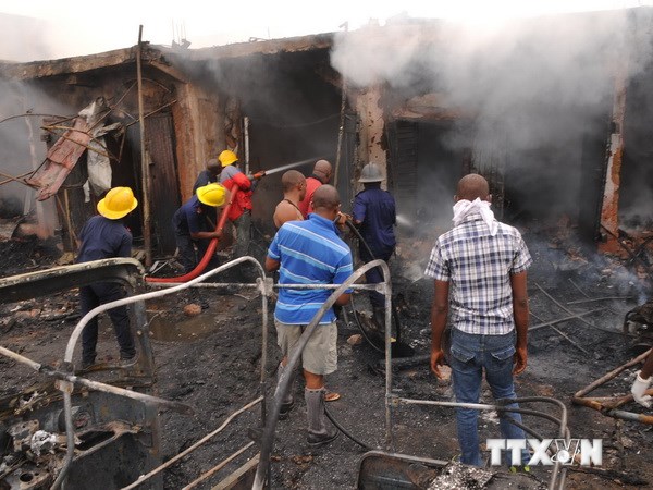 ได้มีผู้เสียชีวิตอย่างน้อย 25 คนจากเหตุโจมตีใส่ตลาดในประเทศไนจีเรีย