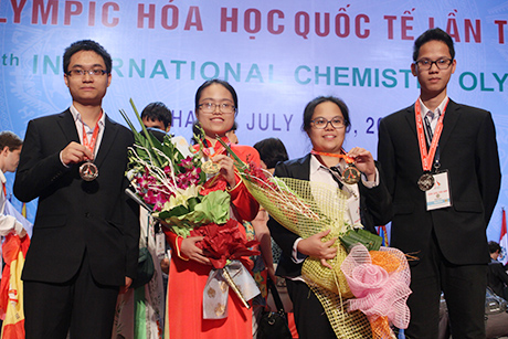 เวียดนามคว้า 2 เหรียญทองและ 2 เหรียญเงินในการแข่งขันเคมีโอลิมปิกระหว่างประเทศ ครั้งที่ 46 ปี 2014