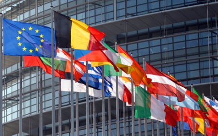 มาตรการควํ่าบาตรของฝ่ายตะวันตกและสหรัฐต่อรัสเซียไม่สามารถคลี่คลายสถานการณ์ความตึงเครียดในยูเครนได้