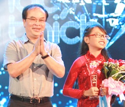 เพลงดอกไม้สีแดง-เพลงสรรเสริญทหารพลีชีพเพื่อชาติ