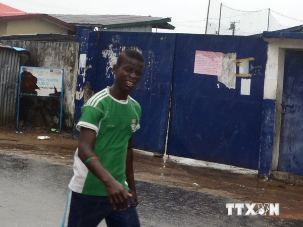 WHO เตือนประเทศแอฟริกาตะวันตกว่าจำเป็นต้องเพิ่มความเข้มงวดในการตรวจการตรวจสอบผู้ที่เดินทางเข้าประเทศ