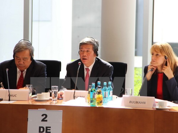 คณะผู้แทนพรรคคอมมิวนิสต์เวียดนามเข้าร่วมการสนทนาฤษฎีกาครั้งที่ 4 ที่เยอรมนี