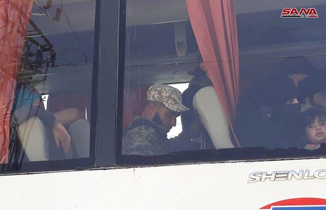 สมาชิกกลุ่มกบฎหลายร้อยคนในซีเรียทิ้งอาวุธ