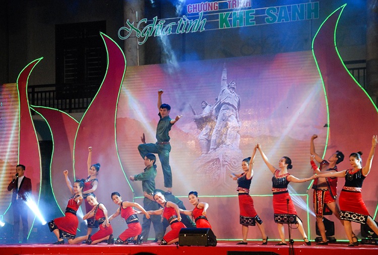 รองประธานสภาแห่งชาติต่องถิฟ้องเข้าร่วมรายการ “น้ำใจแห่งแคแซง”