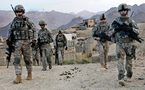 รัฐมนตรีว่าการกระทรวงกลาโหมสหรัฐเยือนประเทศอัฟกานิสถานโดยไม่แจ้งล่วงหน้า