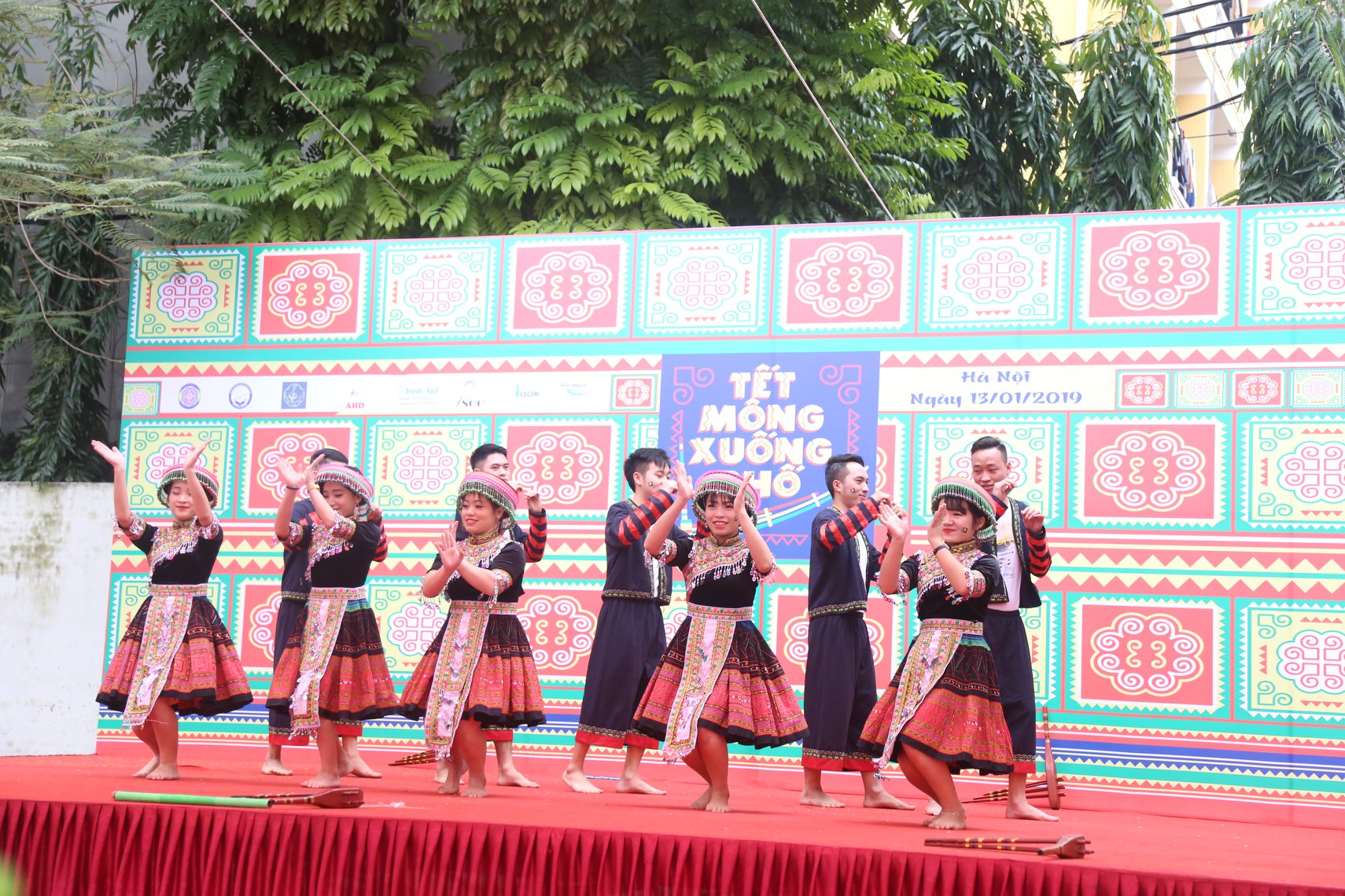 กิจกรรมฉลองเทศกาลตรุษเต๊ตของชนเผ่าม้ง – การแลกเปลี่ยนวัฒนธรรมและเชื่อมโยงระหว่างนักศึกษาชาวม้งในกรุงฮานอย