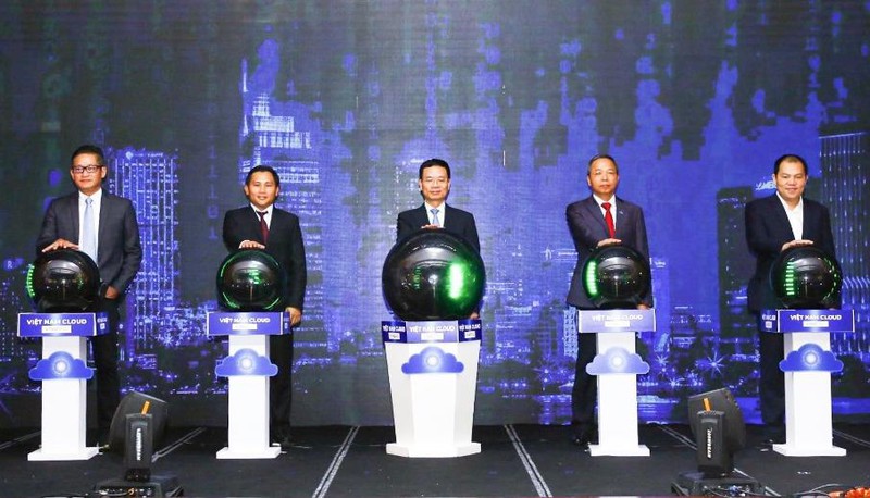 สถานประกอบการต้องประยุกต์ใช้เทคโนโลยีคลาวด์คอมพิวติ้งเพื่อพัฒนาเทคโนโลยีดิจิทัล