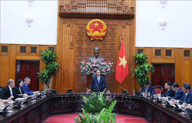 นายกรัฐมนตรีเหงวียนซวนฟุกให้การต้อนรับคณะผู้แทนสถานประกอบการจีนที่ลงทุนในเวียดนาม