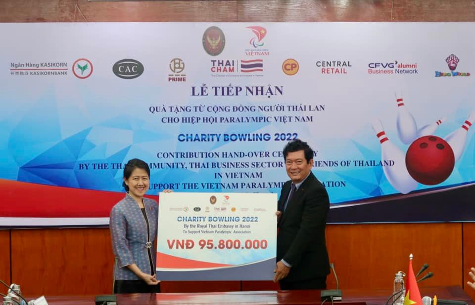 น้ำใจไมตรีอันเป็นเอกลักษณ์ของทั้งไทยและเวียดนามในกิจกรรมโบว์ลิ่งการกุศล “กีฬาเพื่อการกีฬาที่เสมอภาคและยั่งยืน”