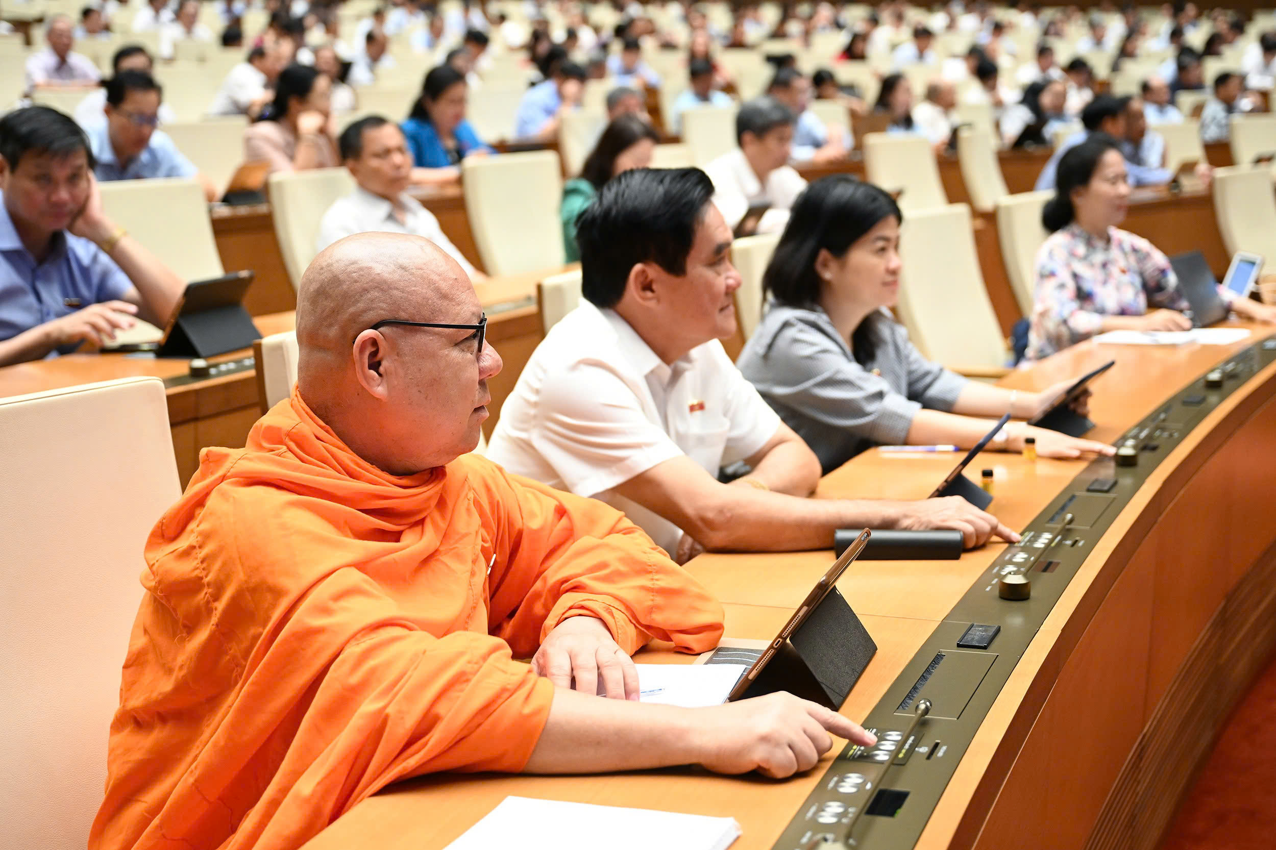 สรุปความคิดเห็นของประชาชนเกี่ยวกับการแก้ไขรัฐธรรมนูญ-ผลการส่งเสริมประชาธิปไตย