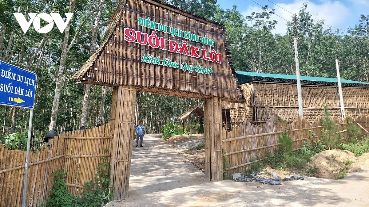 ชนเผ่าเซอดังพัฒนาการท่องเที่ยวชุมชนบริเวณลำธาร Đắk Lôi