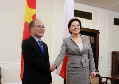 Presidente del Parlamento vietnamita en Polonia