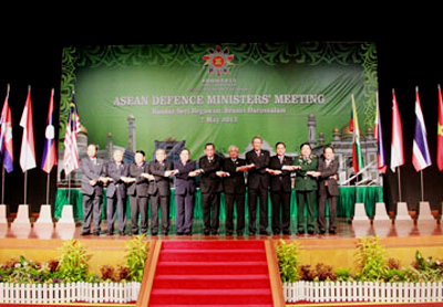 Vietnam apoya una solución pacificadora de las disputas territoriales en el Mar Oriental