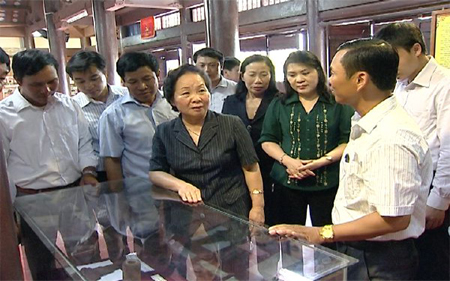 Vicepresidenta de Vietnam Nguyen Thi Doan visita provincia de Thai Binh