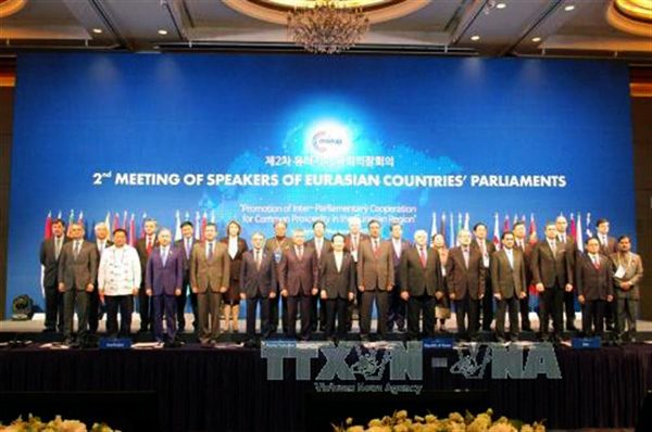 Vietnam fortalece los lazos de cooperación con los países euroasiáticos