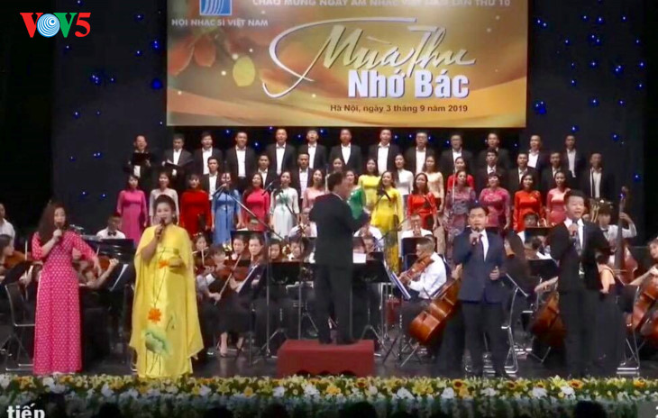 Concierto en honor al presidente Ho Chi Minh resalta en celebración del Día Nacional de la Música