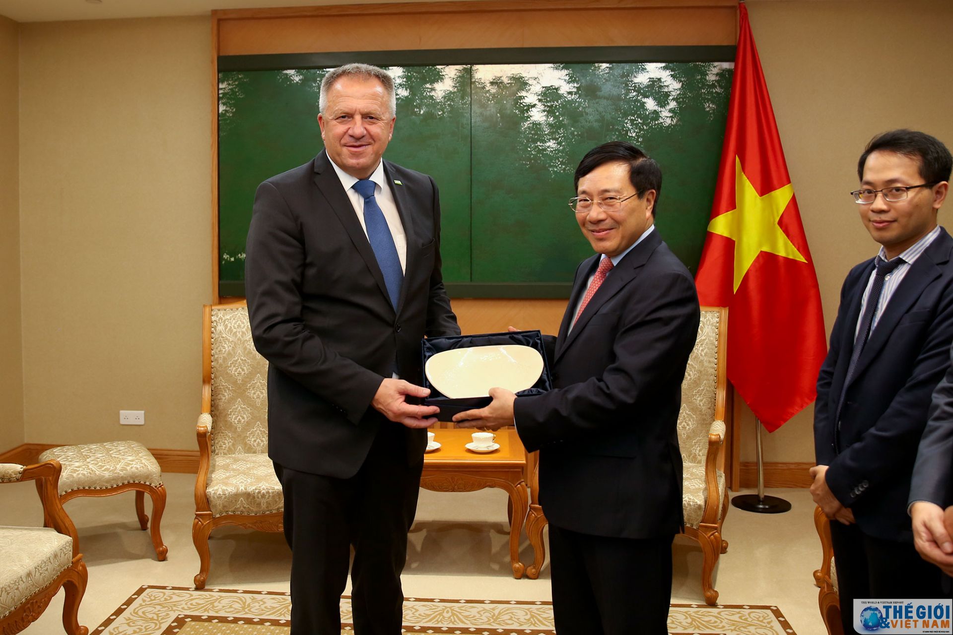 Vietnam y Eslovenia afianzan cooperación multisectorial