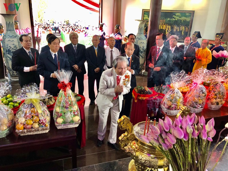 Conmemoran 90 años de la muerte del padre del presidente Ho Chi Minh