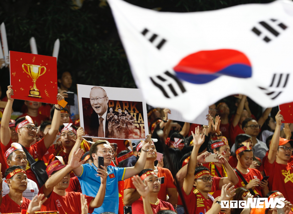 Triunfo de fútbol vietnamita en juegos regionales acapara atención de periódicos extranjeros