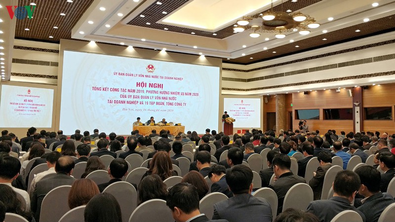 Premier vietnamita orienta el financiamiento para la reinversión de empresas públicas