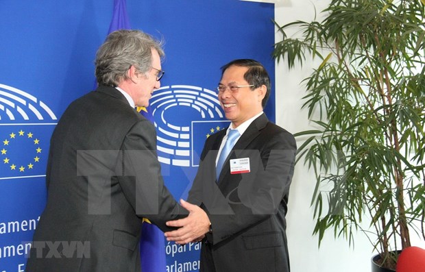 Presidente del Parlamento Europeo apoya fortalecimiento de cooperación con Vietnam