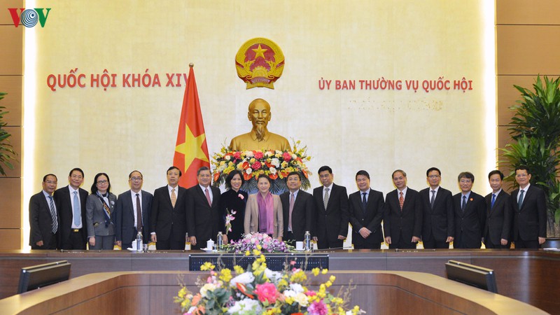 Representantes diplomáticos de Vietnam en ultramar por contribuir más al desarrollo nacional