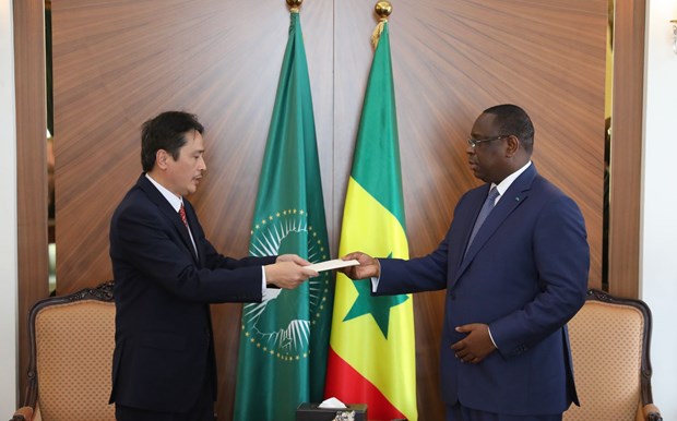 Vietnam y Senegal promueven cooperación