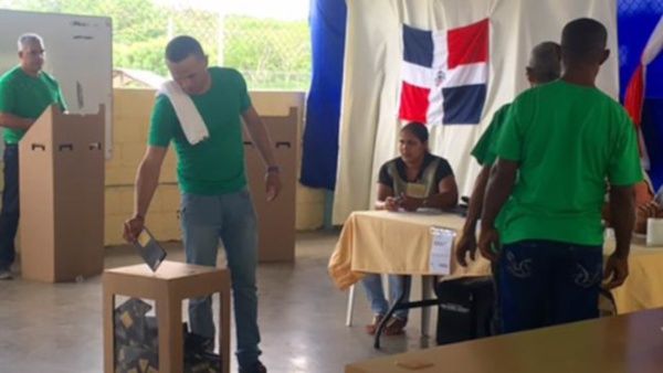 Candidato del Partido Revolucionario Moderno favorito a ganar en las elecciones presidenciales dominicanas