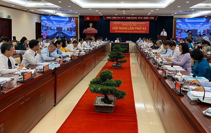 Comité del Partido Comunista de Ciudad Ho Chi Minh aborda tareas de desarrollo socioeconómico de 2020