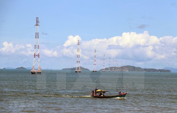 Corporación Nacional de Electricidad de Vietnam apoya a compatriotas en situación precaria