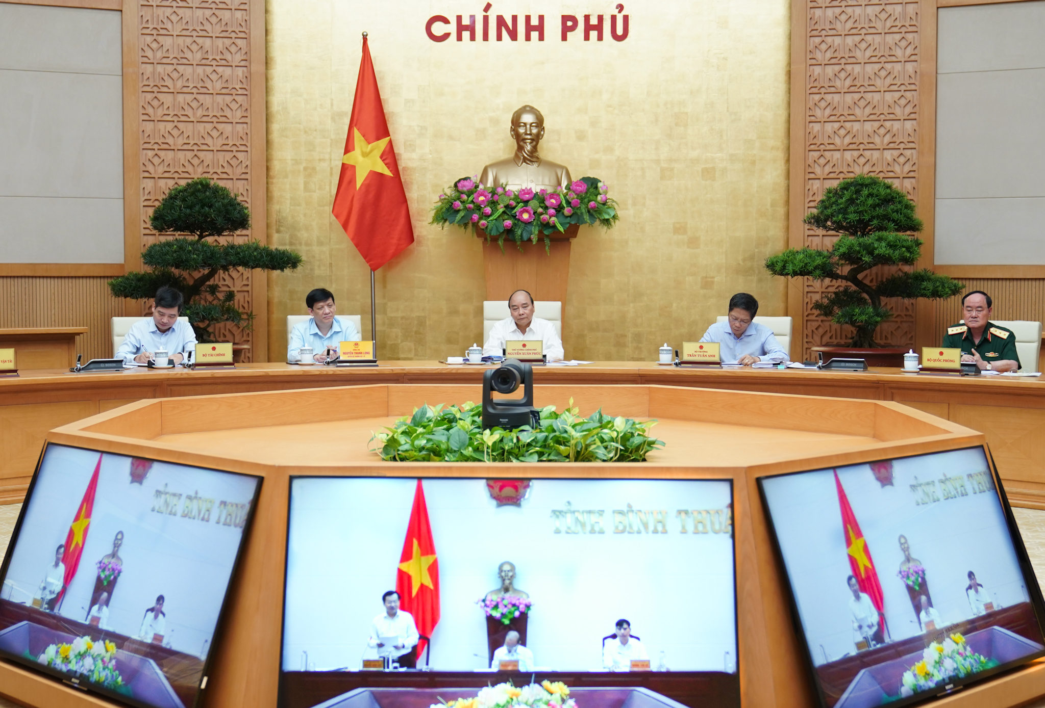 Premier vietnamita alaba la superación de Binh Thuan frente a dificultades coyunturales