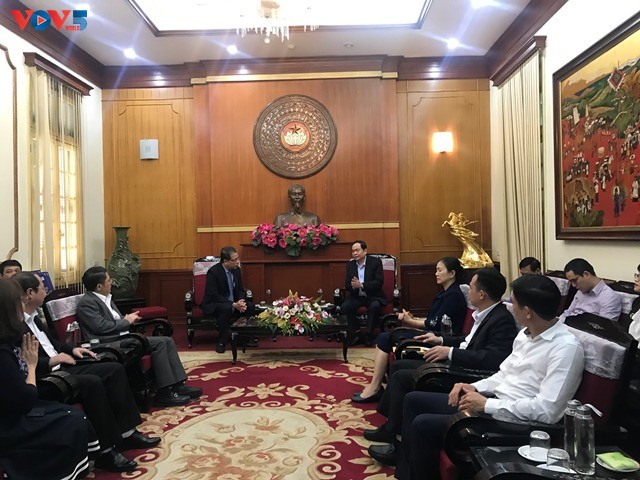 Vietnamitas en el exterior apoyan a compatriotas afectados por desastres naturales en la región central del país