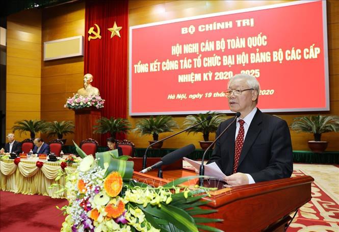 Máximo líder de Vietnam preside la conferencia nacional de altos ejecutivos