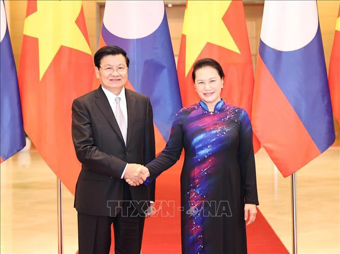 Líder del Legislativo de Vietnam se reúne con el primer ministro de Laos